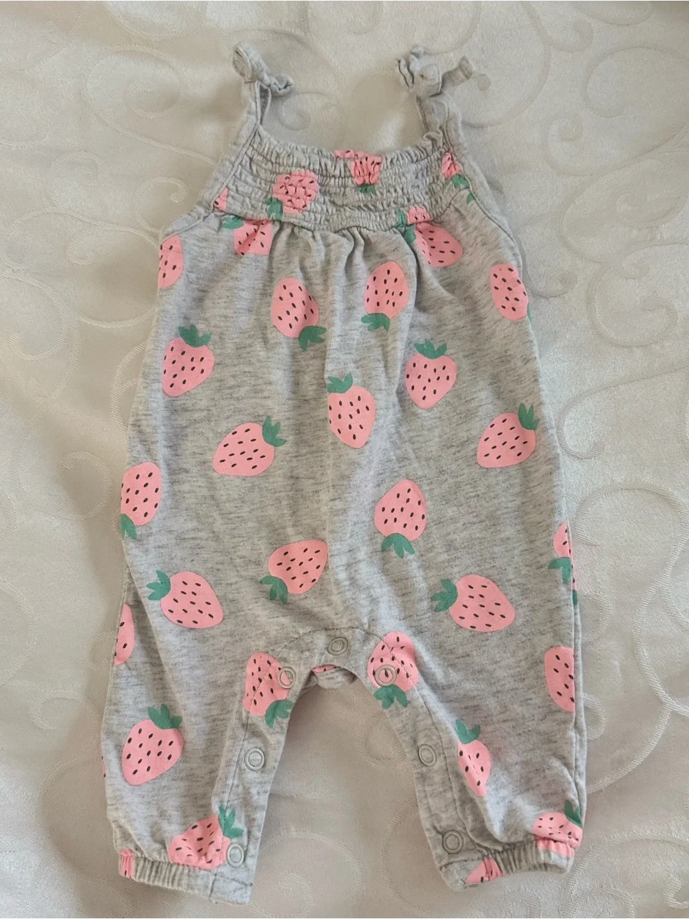 NWOT Carters Baby Girl Gray Strawberry Smocked Romper NB